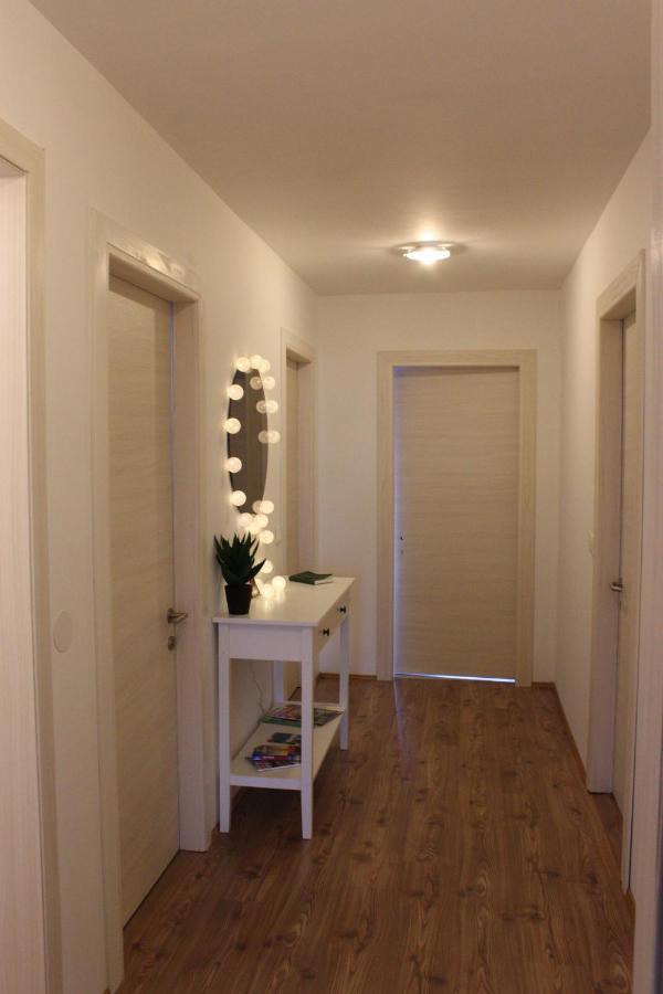 Guesthouse Hateigi 2 Hella Kültér fotó
